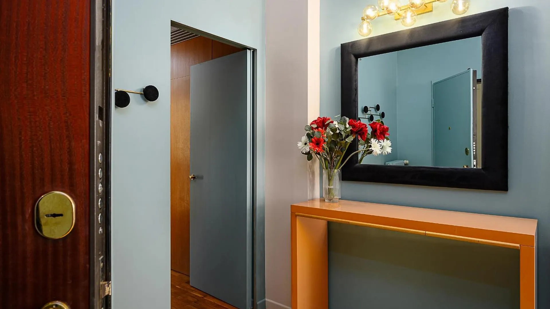 Classbnb - Spacious Apartment 20 Minutes From The City Center ミラノ