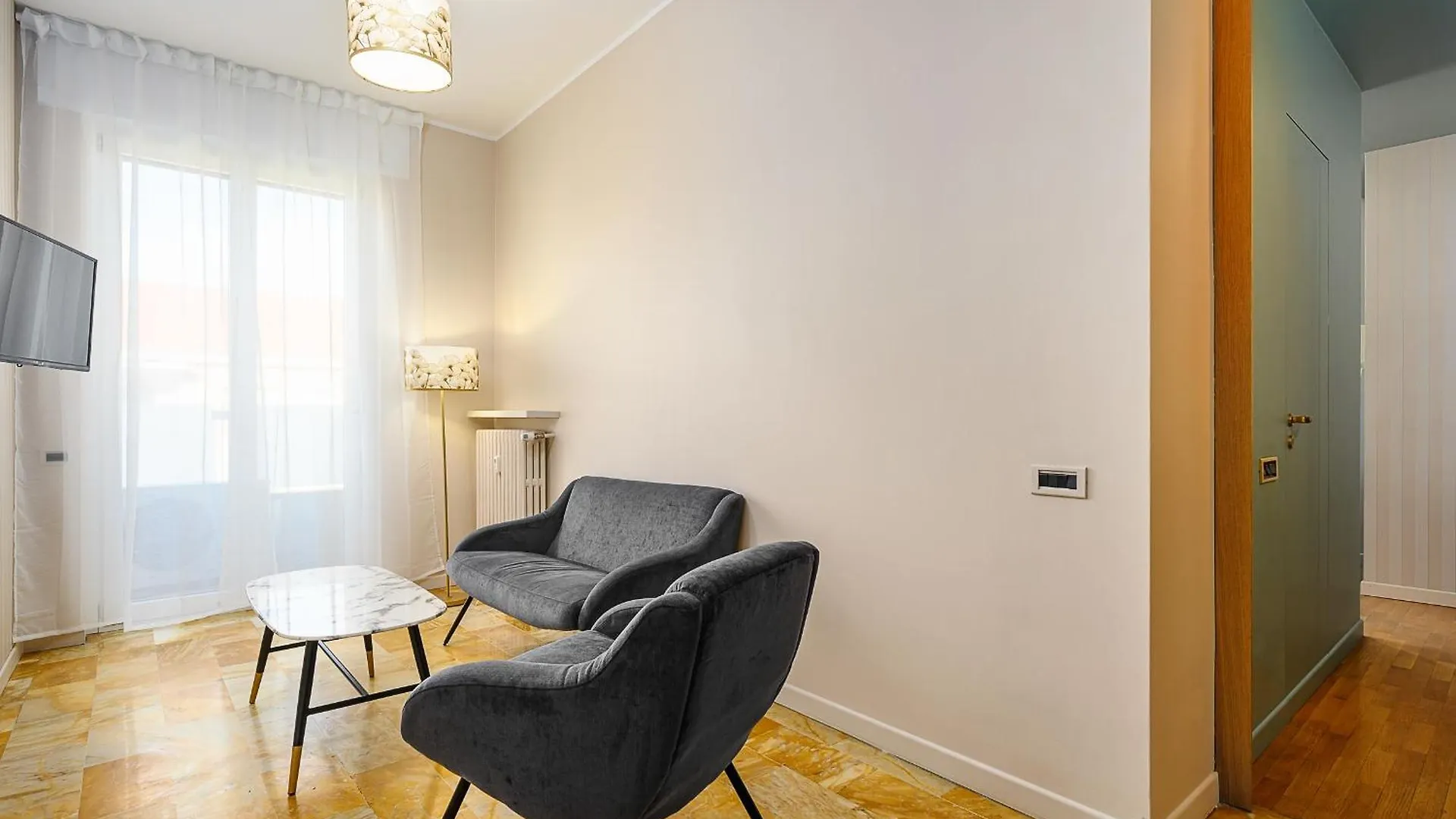 Classbnb - Spacious Apartment 20 Minutes From The City Center ミラノ