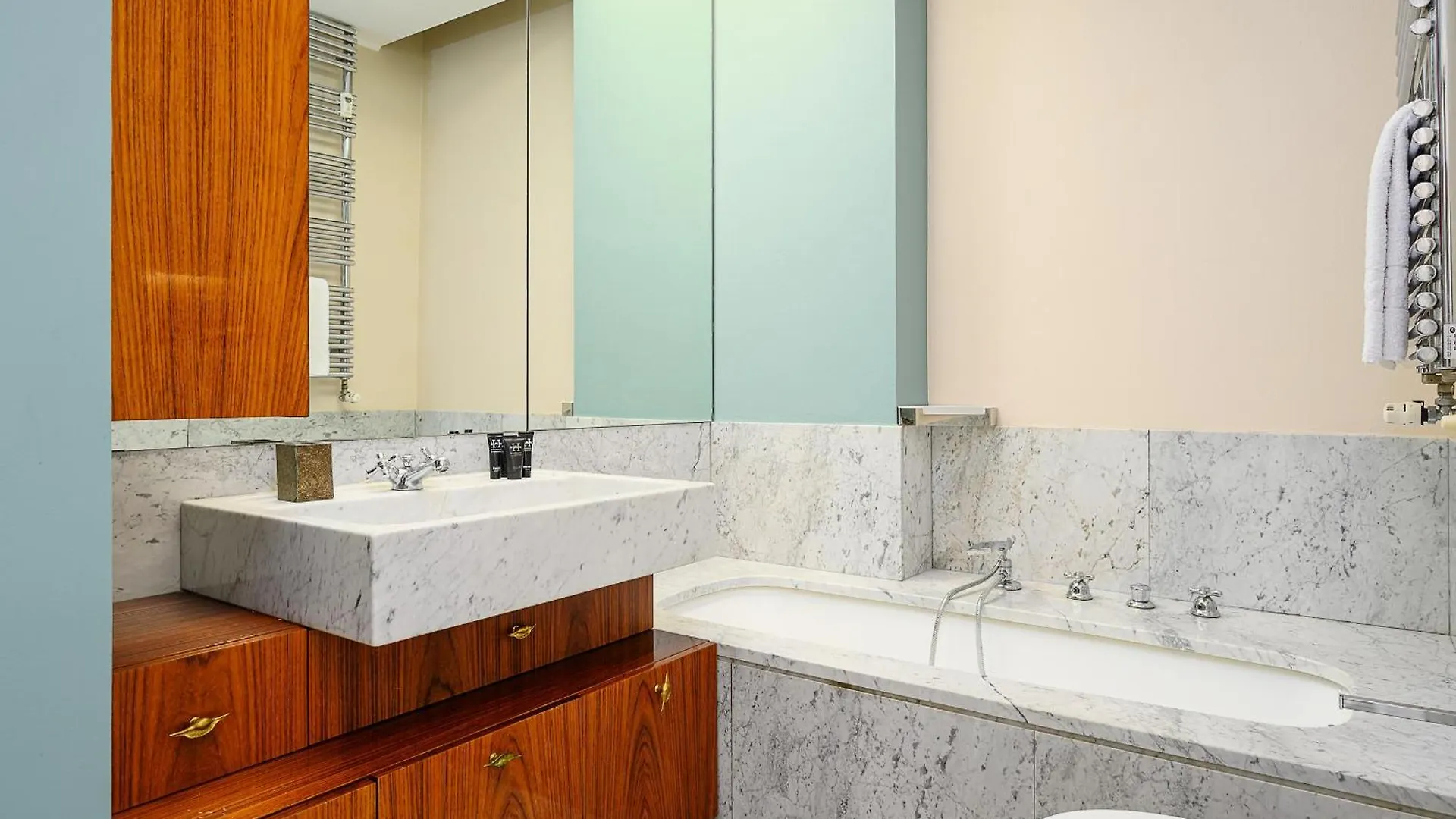 Classbnb - Spacious Apartment 20 Minutes From The City Center ミラノ イタリア