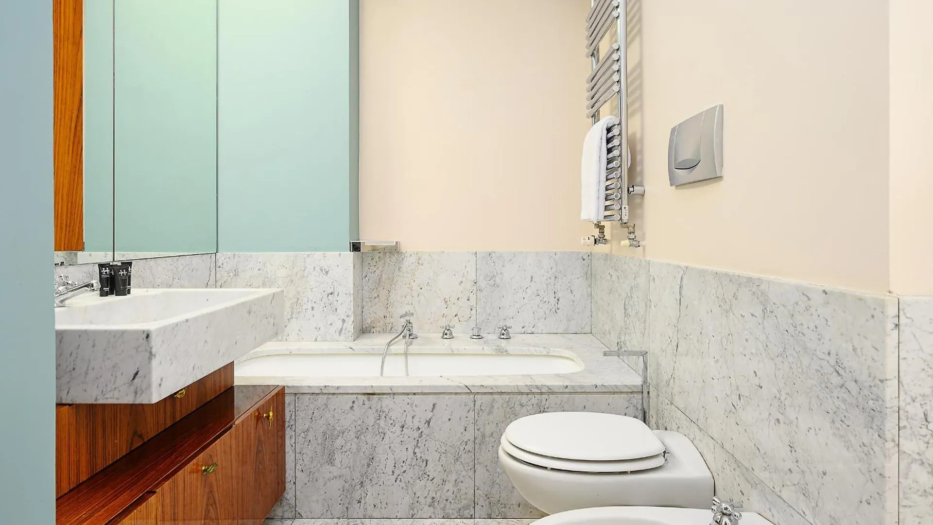 Classbnb - Spacious Apartment 20 Minutes From The City Center ミラノ イタリア